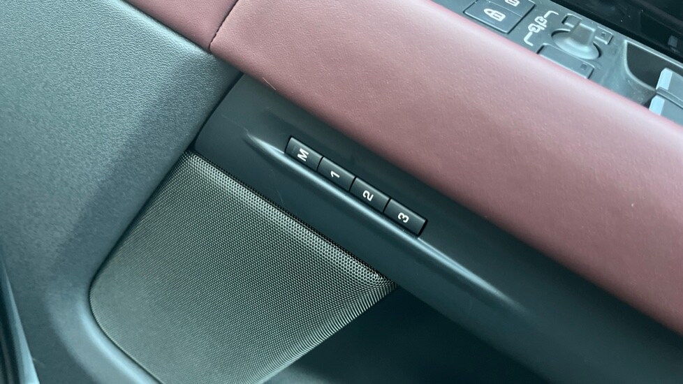 Used Land Rover Range Rover Evoque 2025 for sale - 76766244: Photo 37