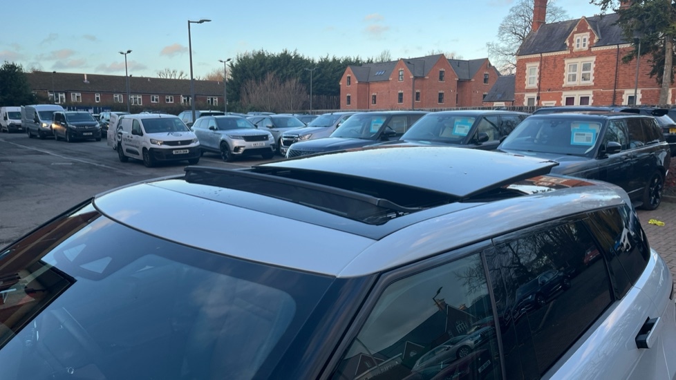 Used Land Rover Range Rover Evoque 2025 for sale - 76766244: Photo 46