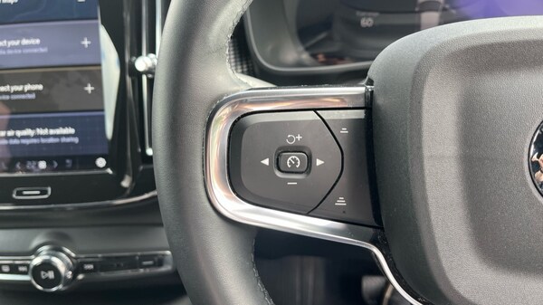 Used Volvo XC40 2023 for sale - 75702477: Photo 22