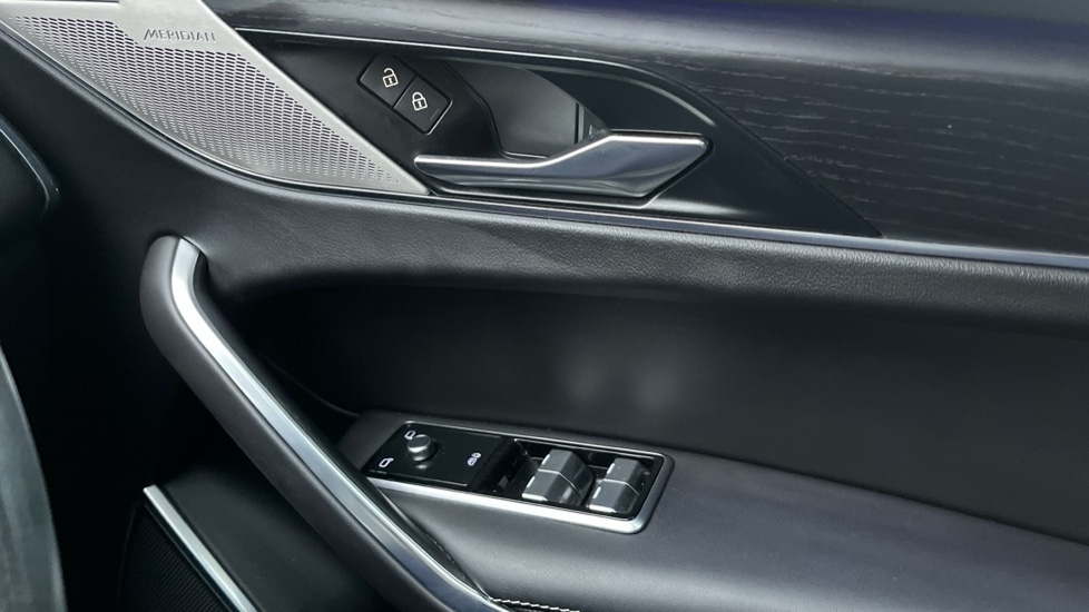 Used Jaguar F-Pace 2021 for sale - 76116942: Photo 30