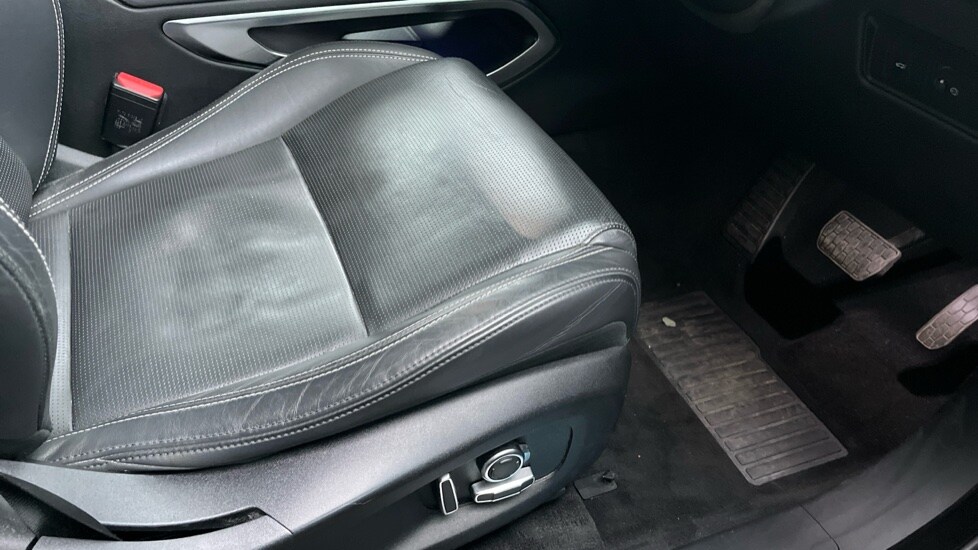 Used Jaguar F-Pace 2021 for sale - 76116942: Photo 32
