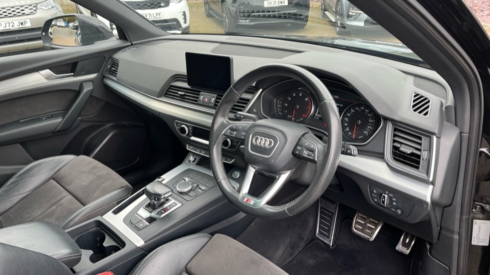 Used Audi Q5 2017 for sale - 76984004: Photo 9