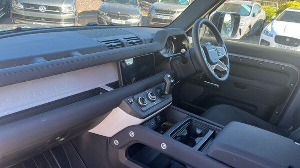 Used Land Rover Defender 2022 for sale - 75565429: Photo 10