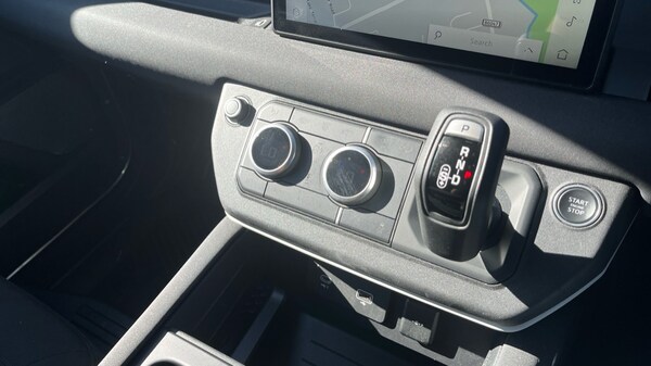 Used Land Rover Defender 2022 for sale - 75565429: Photo 28