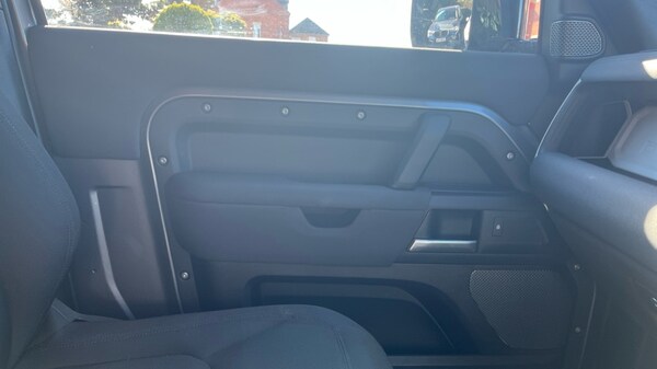 Used Land Rover Defender 2022 for sale - 75565429: Photo 38
