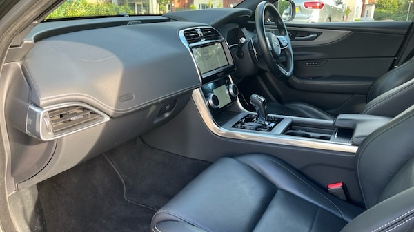 Used Jaguar XE 2021 for sale - 76008241: Photo 10