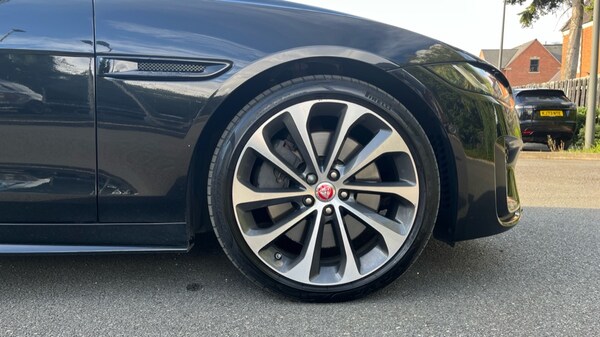 Used Jaguar XE 2021 for sale - 76008241: Photo 20