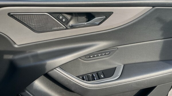 Used Jaguar XE 2021 for sale - 76008241: Photo 30