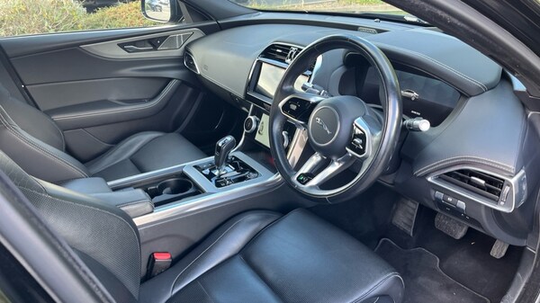 Used Jaguar XE 2021 for sale - 76008241: Photo 9