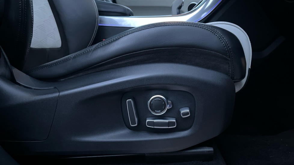 Used Land Rover Range Rover Sport 2018 for sale - 77075584: Photo 32