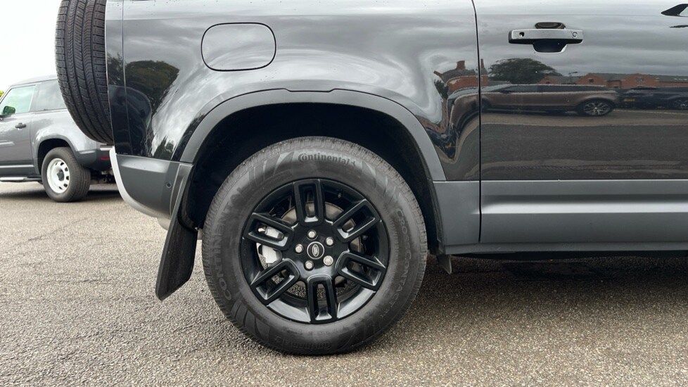 Used Land Rover Defender 2025 for sale - 75984871: Photo 19