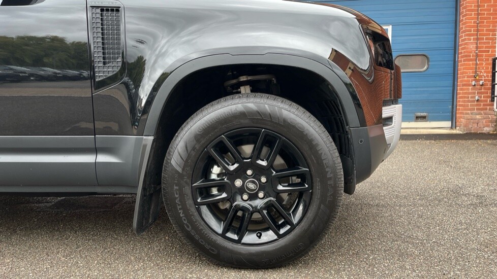 Used Land Rover Defender 2025 for sale - 75984871: Photo 20