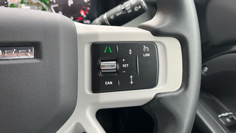 Used Land Rover Defender 2025 for sale - 75984871: Photo 21