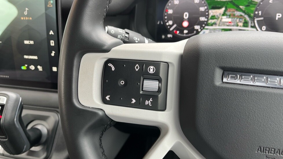 Used Land Rover Defender 2025 for sale - 75984871: Photo 22