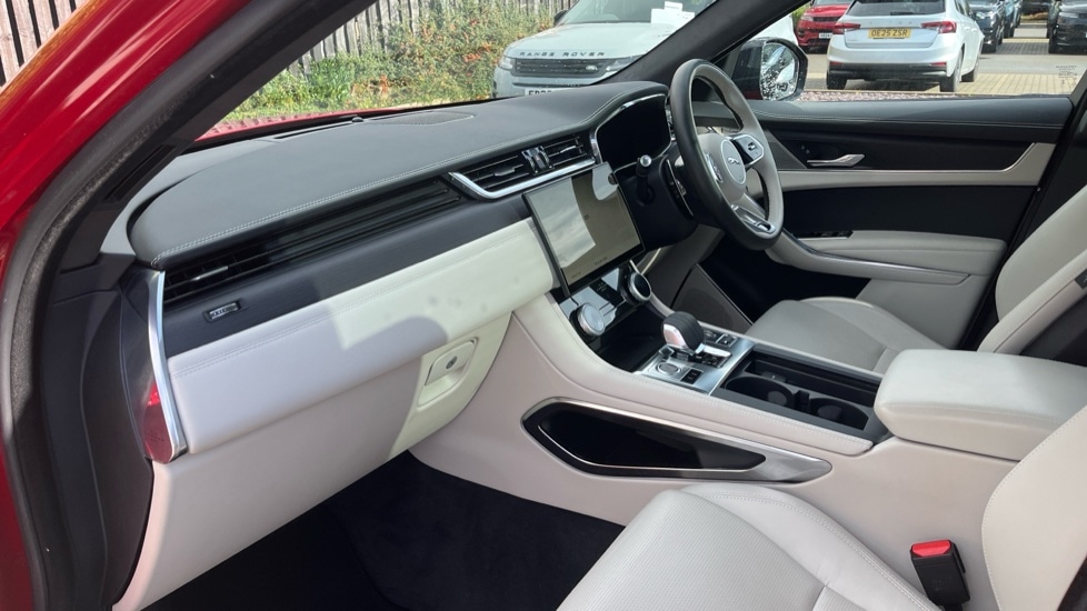 Used Jaguar F-Pace 2024 for sale - 76208856: Photo 10