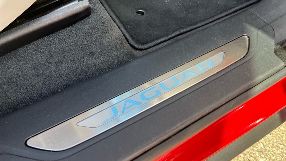 Used Jaguar F-Pace 2024 for sale - 76208856: Photo 32