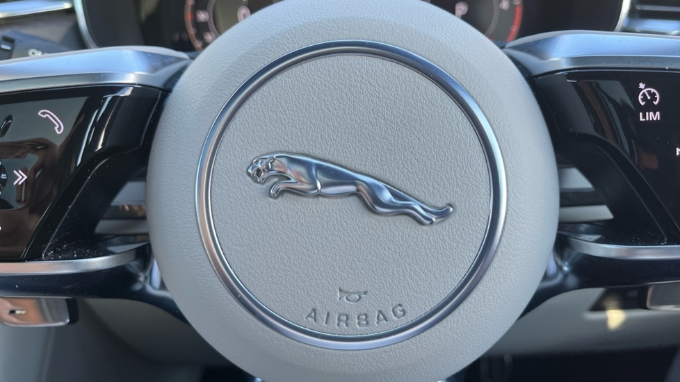 Used Jaguar F-Pace 2024 for sale - 76208856: Photo 48