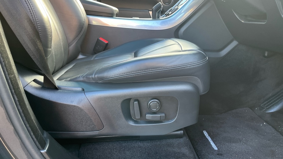 Used Land Rover Range Rover Sport 2021 for sale - 77021881: Photo 32