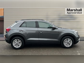 Used Volkswagen T-Roc 2023 for sale - 76438205: Photo