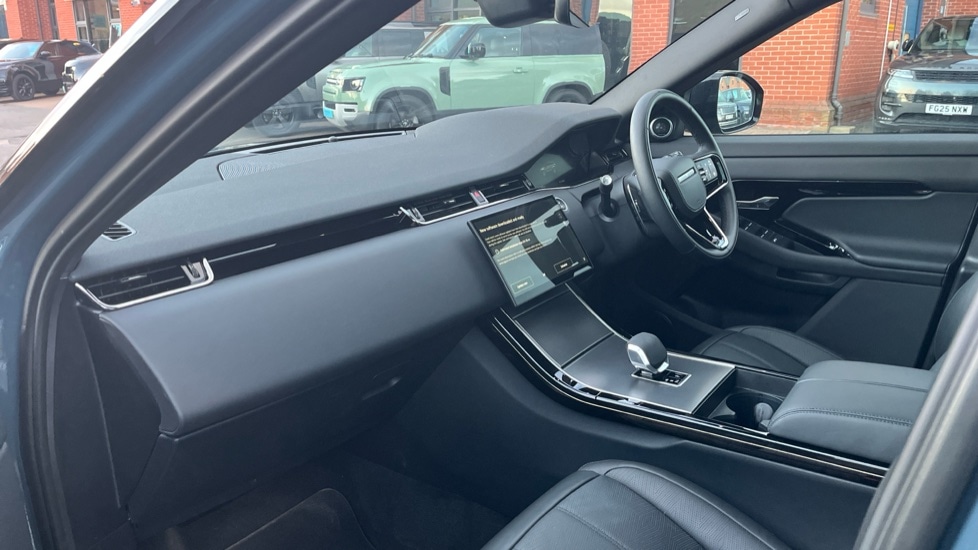 Used Land Rover Range Rover Evoque 2025 for sale - 77021879: Photo 10