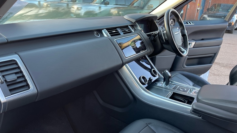 Used Land Rover Range Rover Sport 2019 for sale - 76942973: Photo 10