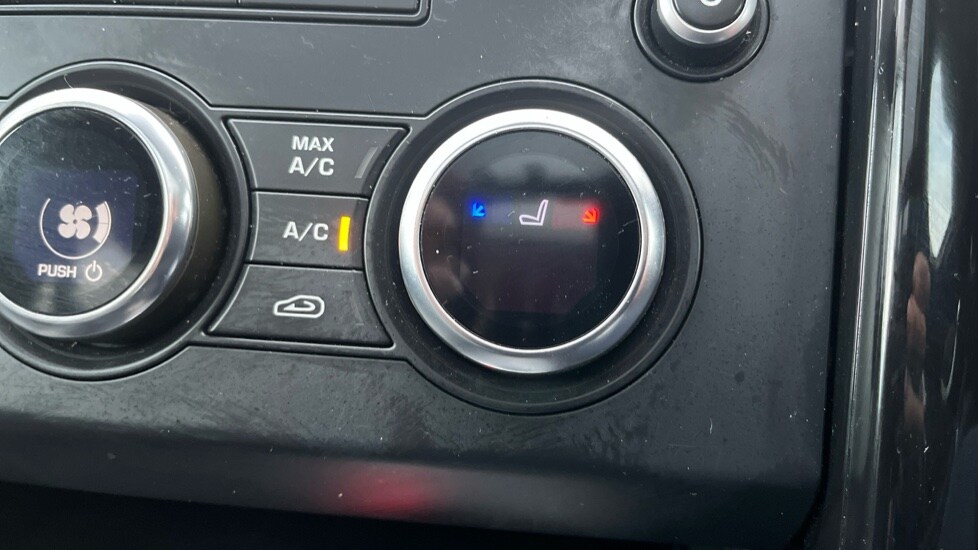 Used Land Rover Discovery 2019 for sale - 76350992: Photo 34