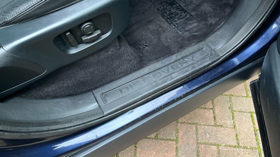 Used Land Rover Discovery 2019 for sale - 76350992: Photo 37