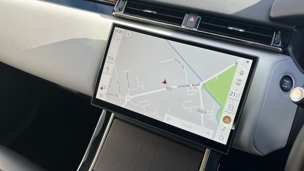 Used Land Rover Range Rover Velar 2025 for sale - 76971282: Photo 12