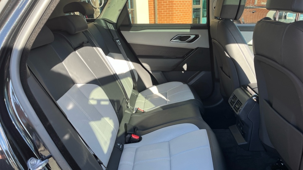 Used Land Rover Range Rover Velar 2025 for sale - 76971282: Photo 14