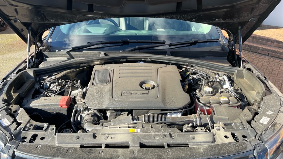 Used Land Rover Range Rover Velar 2025 for sale - 76971282: Photo 16