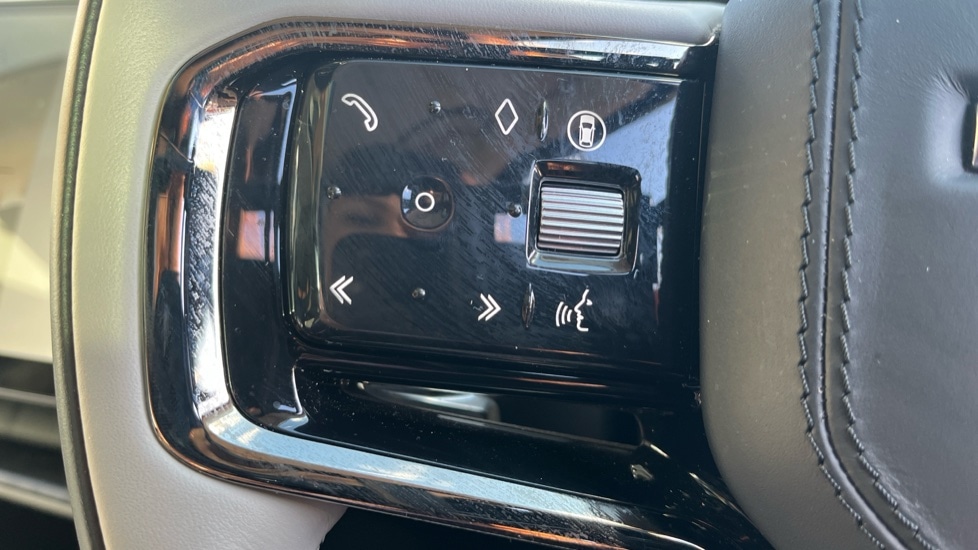 Used Land Rover Range Rover Velar 2025 for sale - 76971282: Photo 23