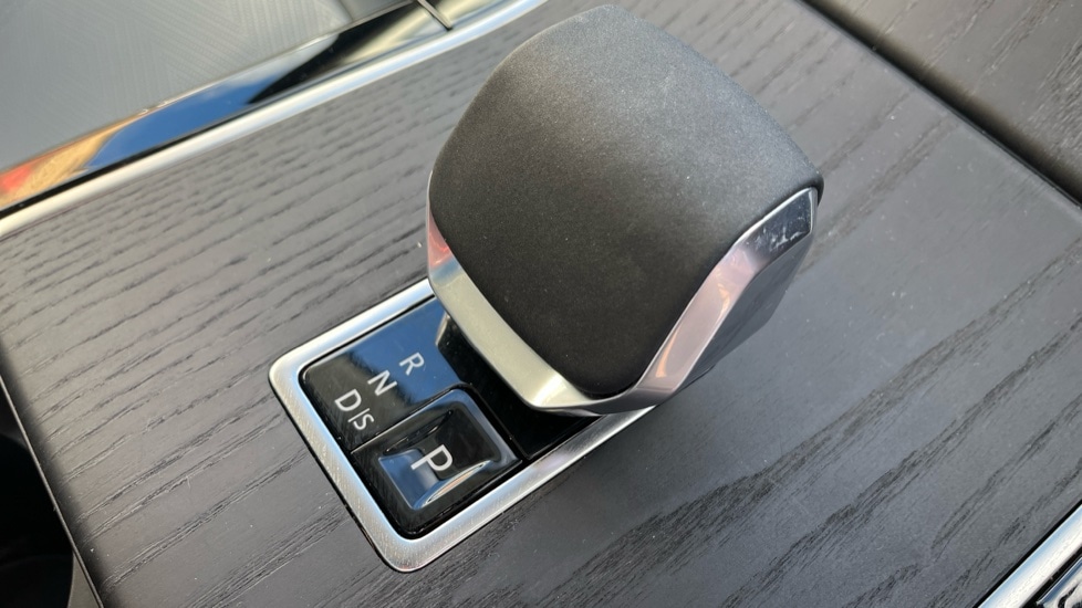 Used Land Rover Range Rover Velar 2025 for sale - 76971282: Photo 29