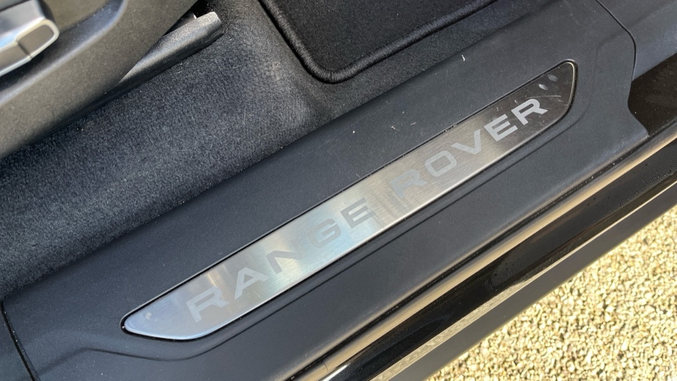 Used Land Rover Range Rover Velar 2025 for sale - 76971282: Photo 37