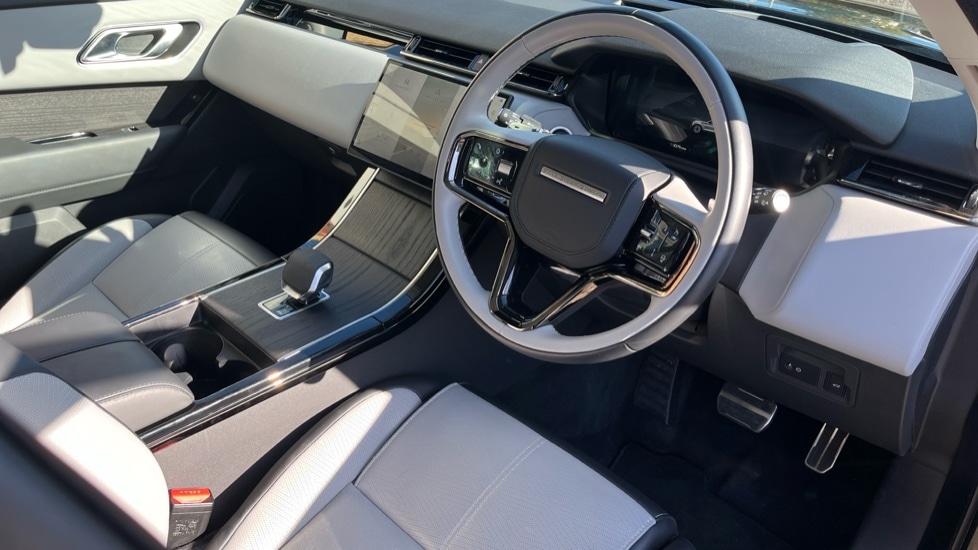 Used Land Rover Range Rover Velar 2025 for sale - 76971282: Photo 9