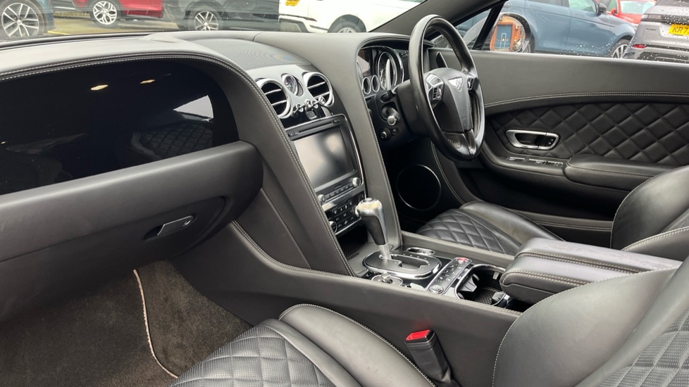 Used Bentley Continental 2016 for sale - 76668231: Photo 10