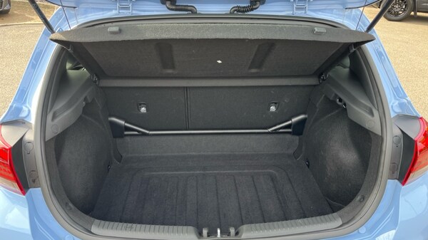 Used Hyundai i30 2023 for sale - 76044541: Photo 15