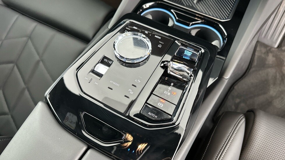 Used BMW i5 2023 for sale - 76966820: Photo 10