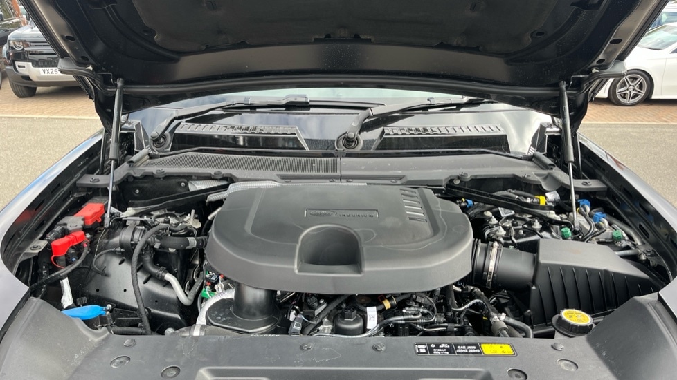 Used Land Rover Defender 2024 for sale - 76466453: Photo 16