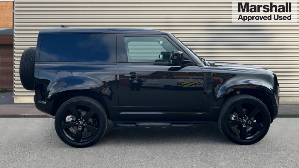 Used Land Rover Defender 2024 for sale - 76466453: Photo 2