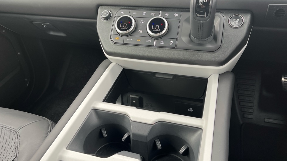 Used Land Rover Defender 2024 for sale - 76466453: Photo 28