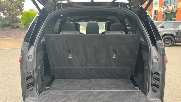 Used Land Rover Discovery 2021 for sale - 76297296: Photo 15