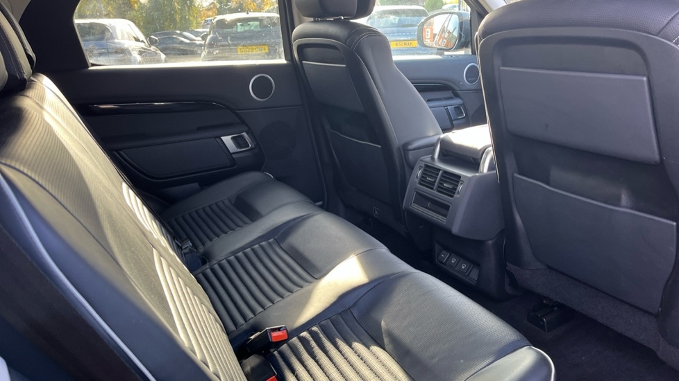 Used Land Rover Discovery 2022 for sale - 76393669: Photo 14