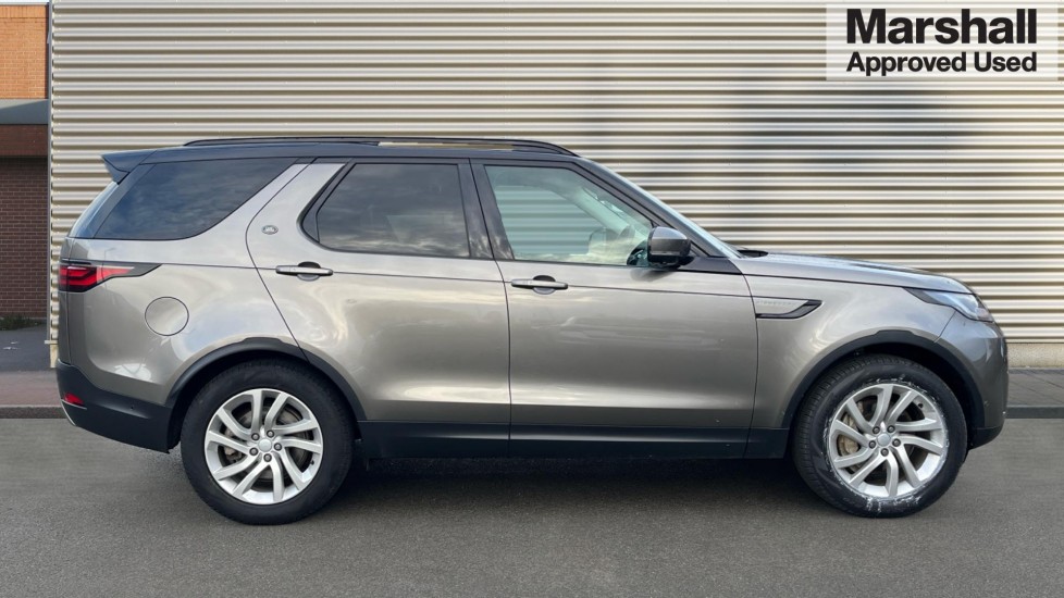 Used Land Rover Discovery 2022 for sale - 76393669: Photo 2