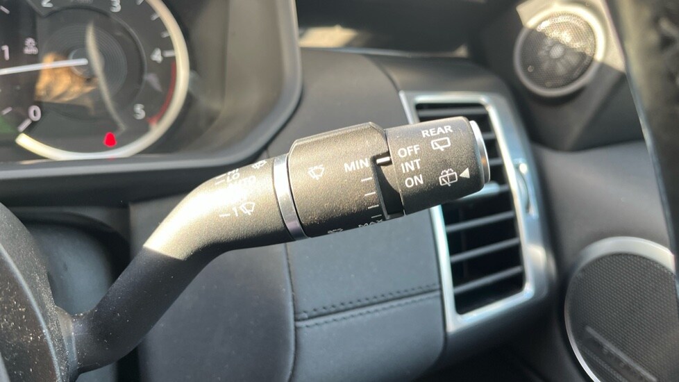 Used Land Rover Discovery 2022 for sale - 76393669: Photo 24