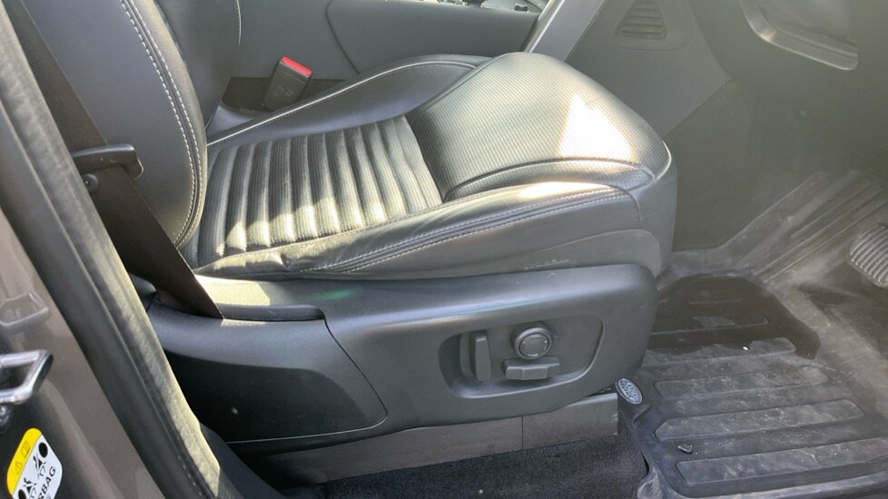 Used Land Rover Discovery 2022 for sale - 76393669: Photo 32