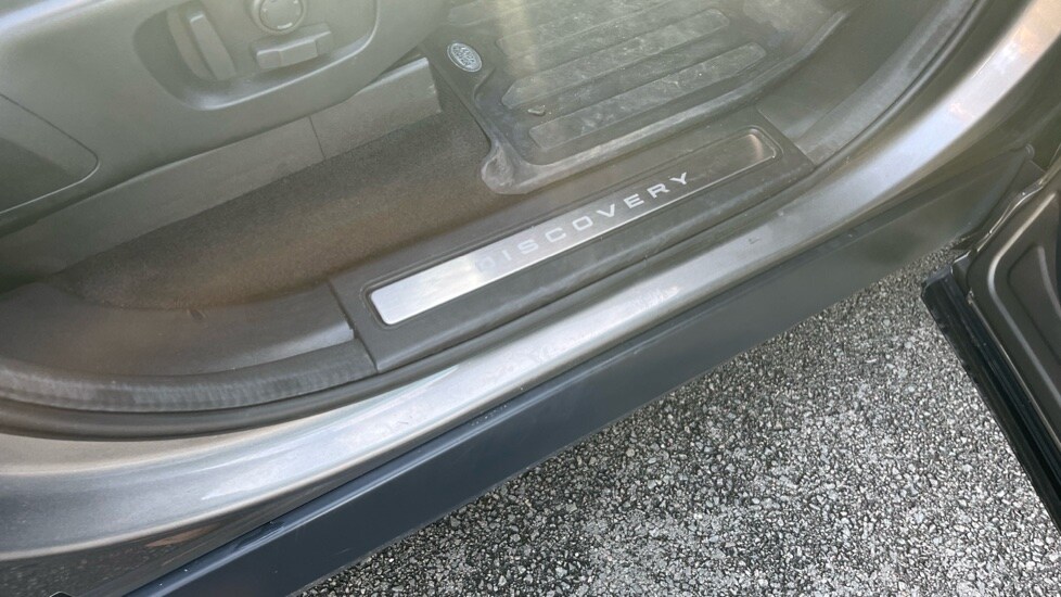 Used Land Rover Discovery 2022 for sale - 76393669: Photo 37