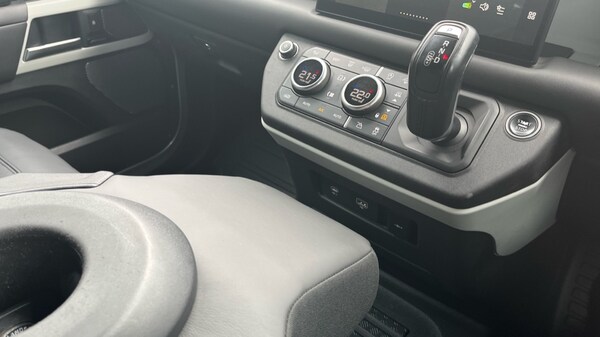 Used Land Rover Defender 2022 for sale - 76161543: Photo 28
