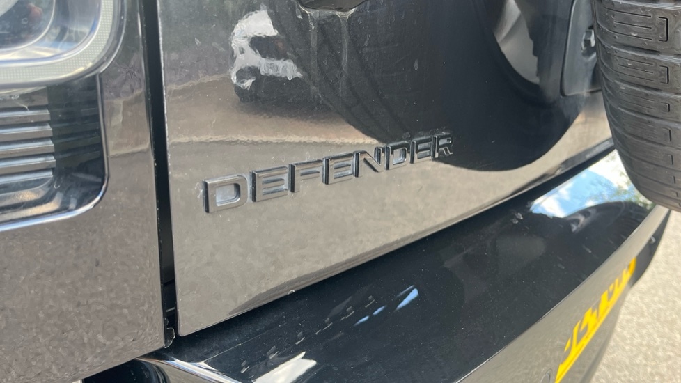 Used Land Rover Defender 2024 for sale - 76146025: Photo 36