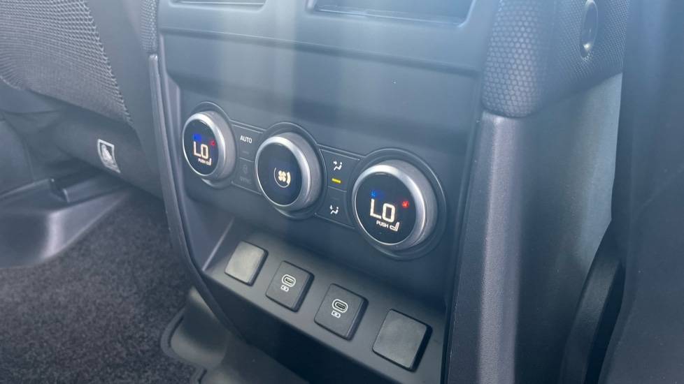 Used Land Rover Defender 2024 for sale - 76146025: Photo 43