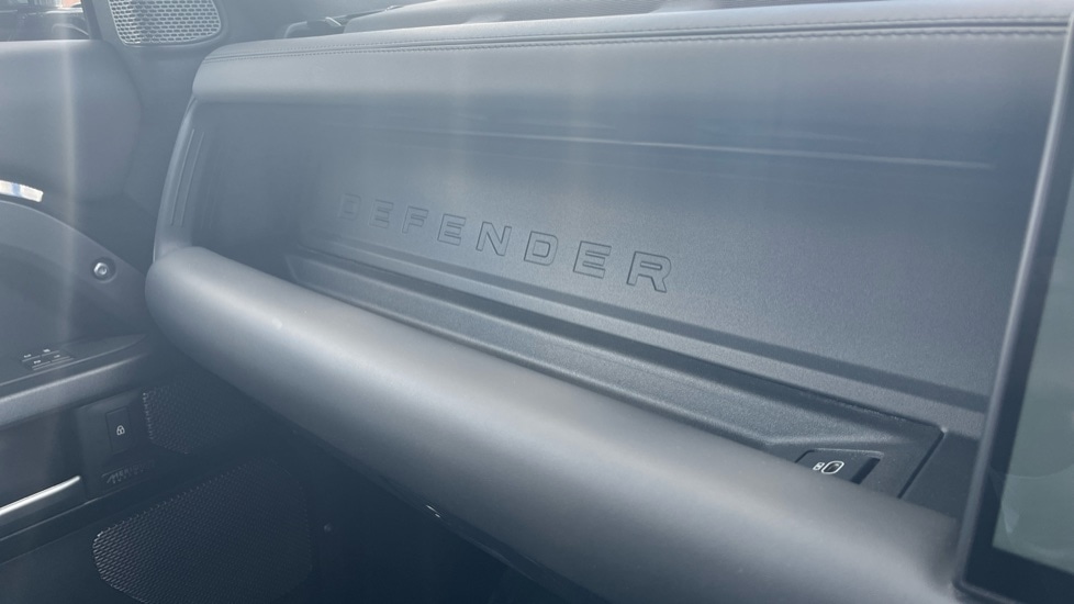 Used Land Rover Defender 2024 for sale - 76146025: Photo 52